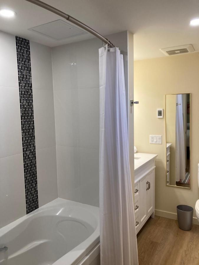 Bright Poolside Walkout Two Bedroom Basement Suite In The Okanagan Penticton Ngoại thất bức ảnh