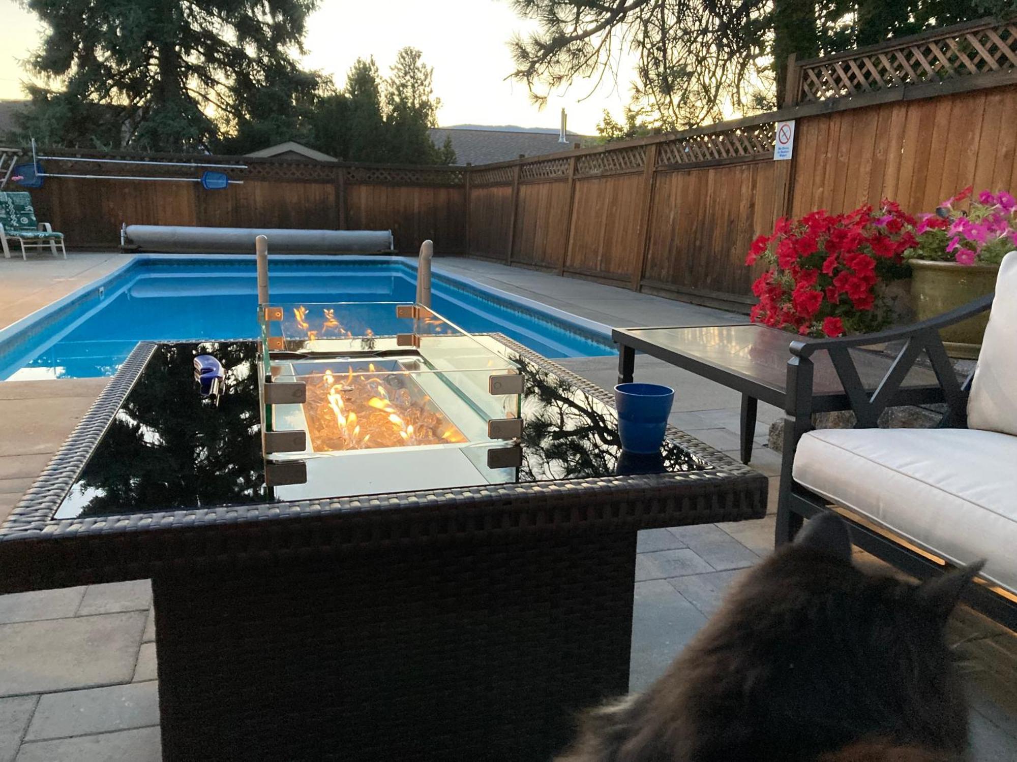 Bright Poolside Walkout Two Bedroom Basement Suite In The Okanagan Penticton Ngoại thất bức ảnh
