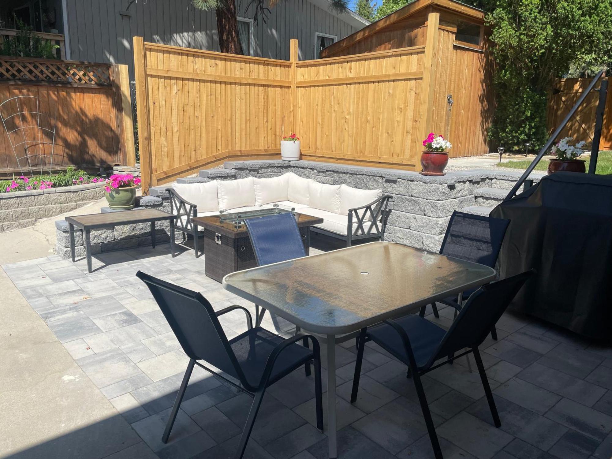 Bright Poolside Walkout Two Bedroom Basement Suite In The Okanagan Penticton Ngoại thất bức ảnh
